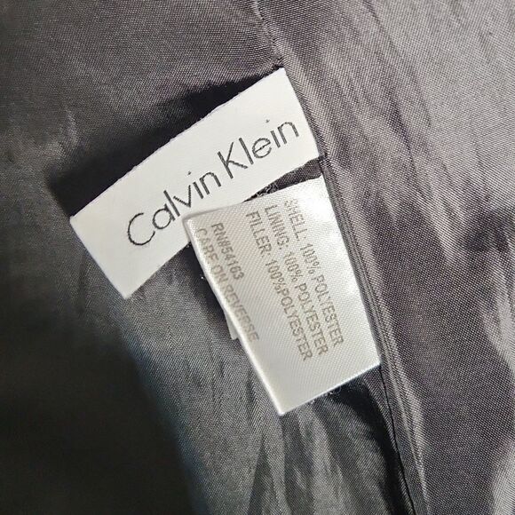 Calvin Klein Diamond Quilted Jacket Removable Hood Breathable Size Small…
Lot L - Picture 5 of 8